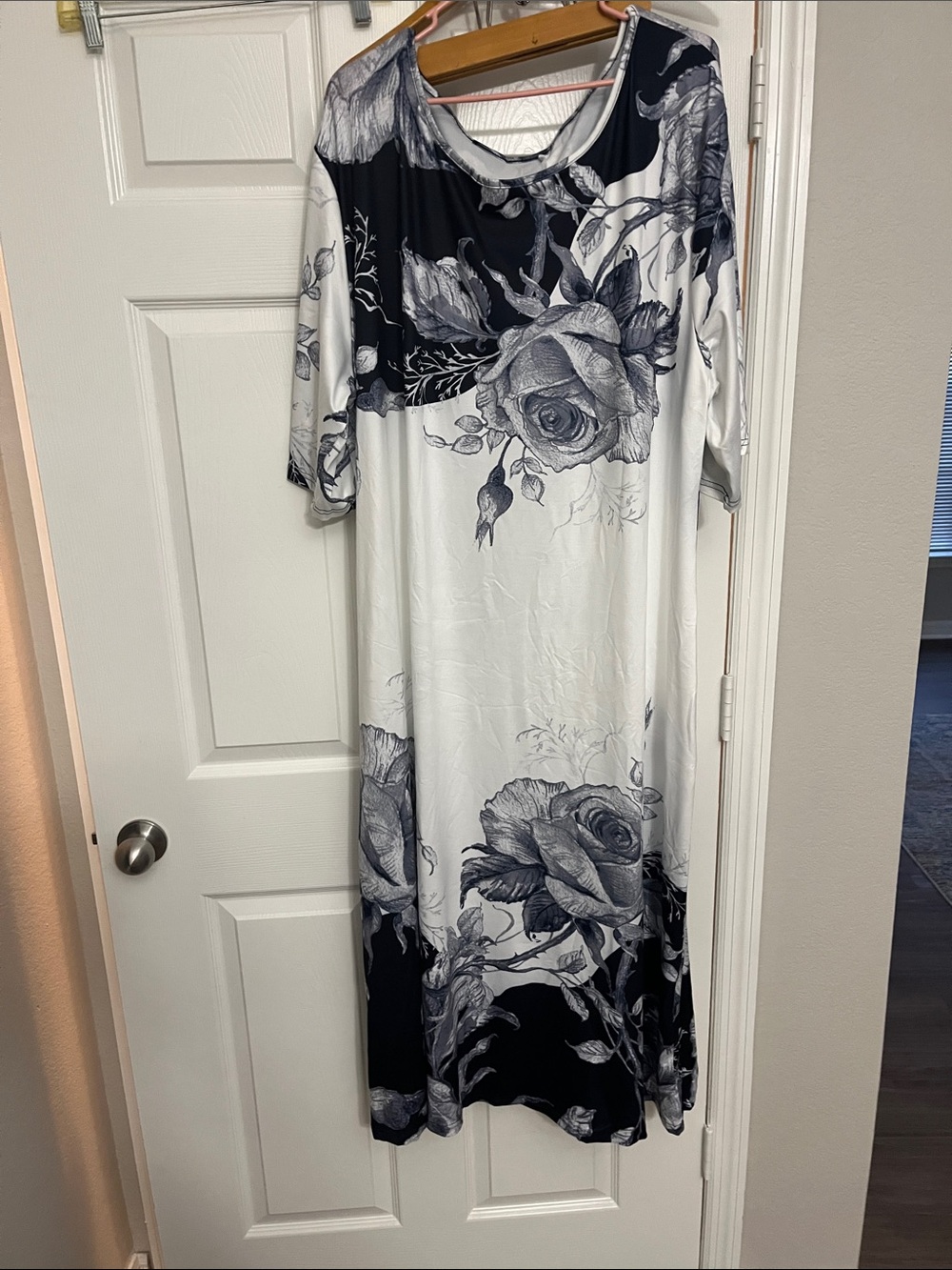 Floral Maxi Dress in Black, Grey and White size 24w